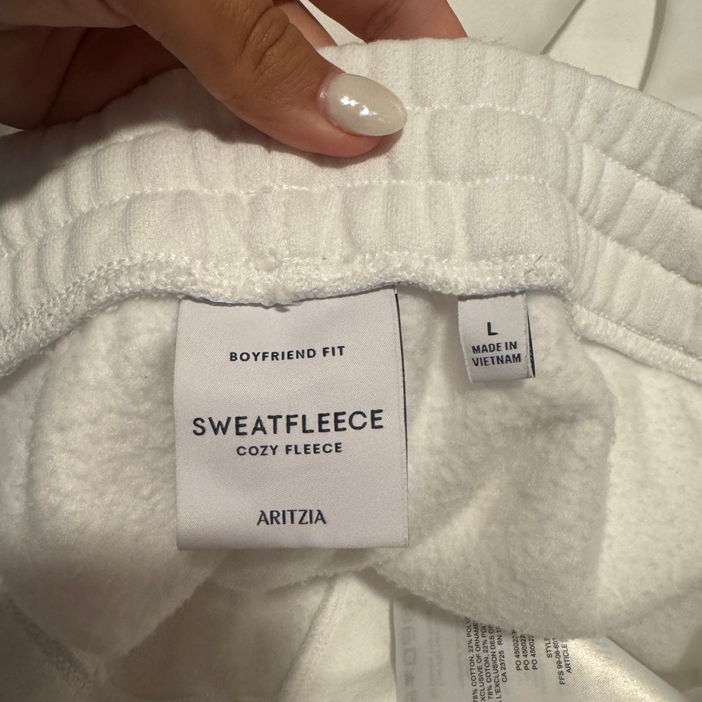 Aritzia White Boyfriend Supperfleec Sweatpants and Mega Fit Supperfleece hoodie - Picture 3 of 6